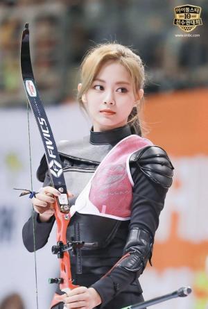 Image: Archery Beauty who wants to be shot honestly in Korea  .-街拍展拍